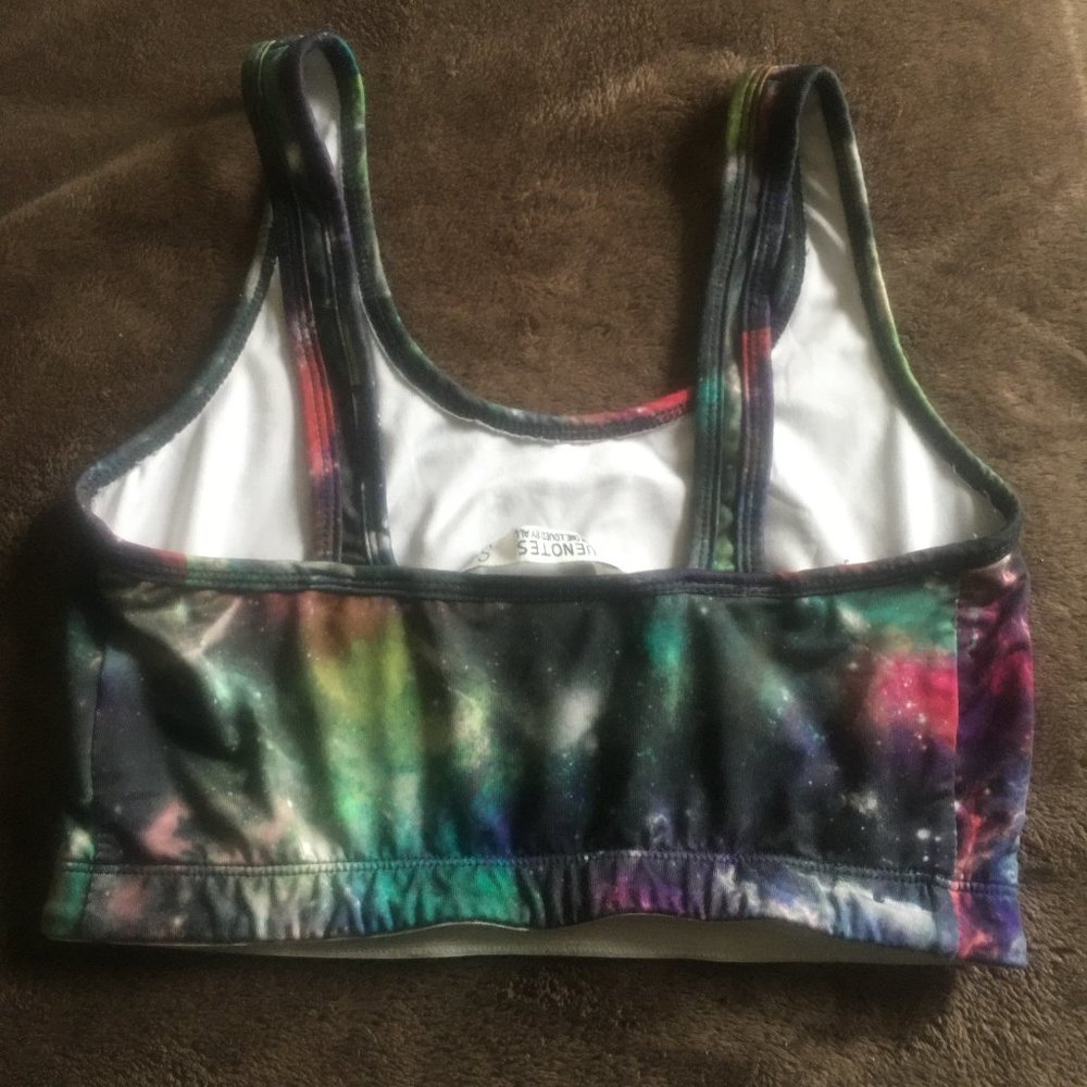 Workout Top - Picture 2 of 3